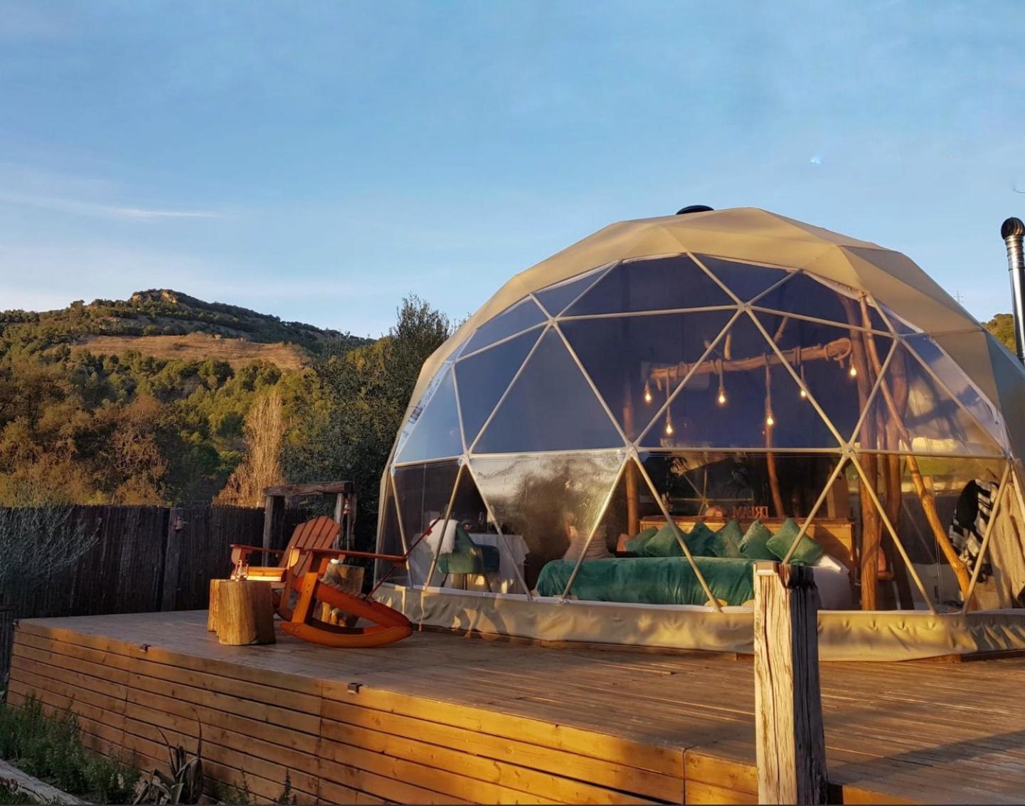 Domo Suites Masia Cal Geperut Badalona Exterior foto