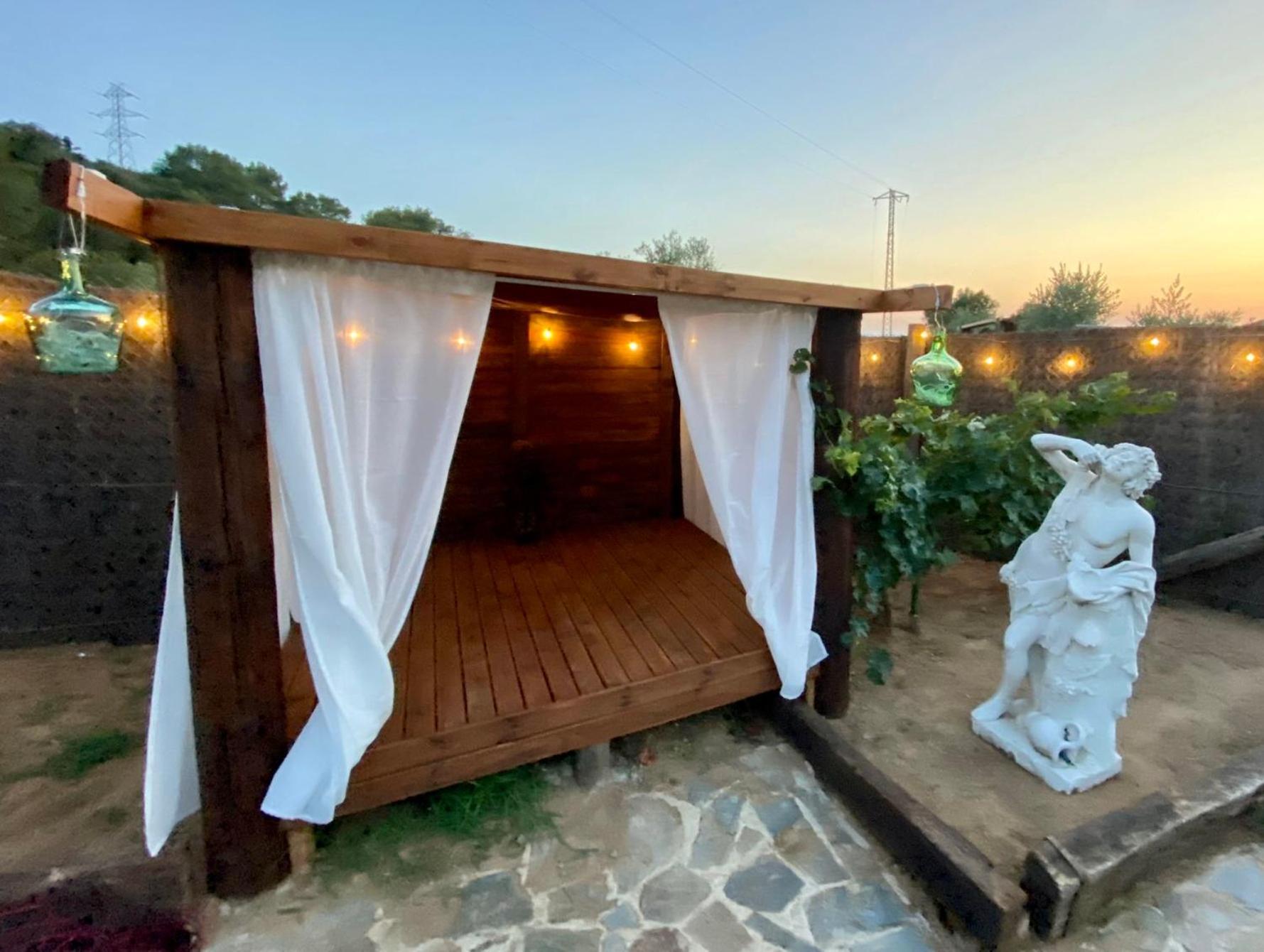 Domo Suites Masia Cal Geperut Badalona Exterior foto